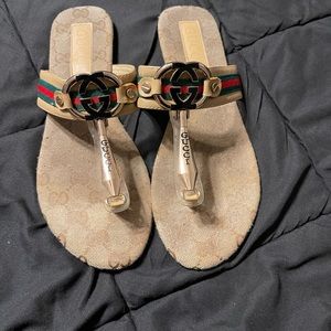 Woman’s Gucci Flip Flops